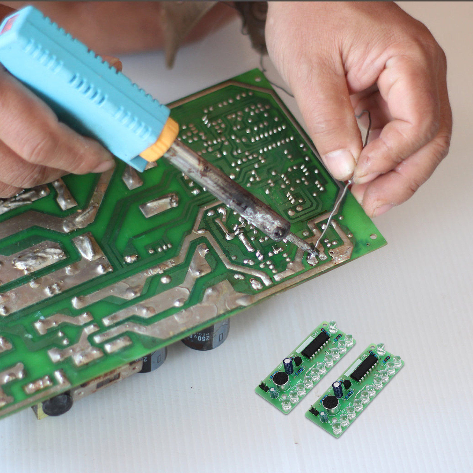 Diy With Electronics - Kit de Soldagem com Luz LED